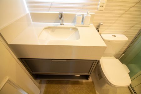 Apartamento para alugar com 56m², 2 quartos e 1 vaga Apartamento para alugar com 56m², 2 quartos e 1 vagaBanheiro