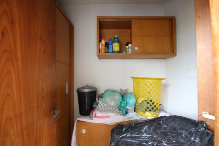 Apartamento à venda com 93m², 2 quartos e 1 vagaDependência de Serviço