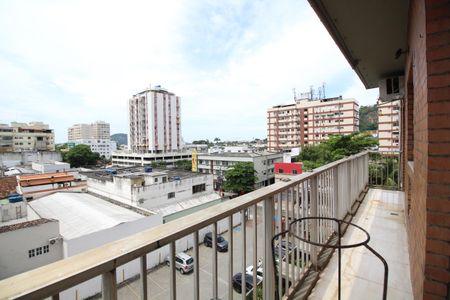 Apartamento à venda com 93m², 2 quartos e 1 vagaVaranda