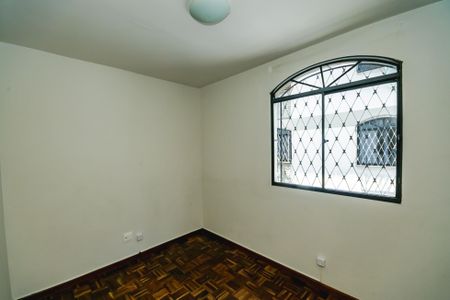 Apartamento à venda com 3 quartos, 66m² em Liberdade, Belo Horizonte