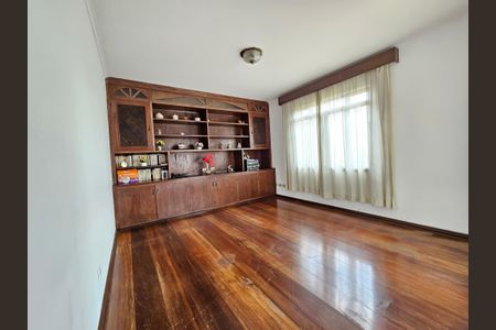 Casa à venda com 236m², 5 quartos e 4 vagasSala 1