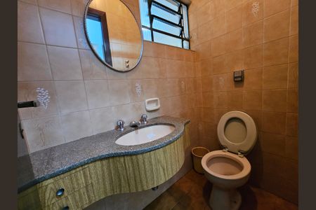 Casa à venda com 236m², 5 quartos e 4 vagasLavabo