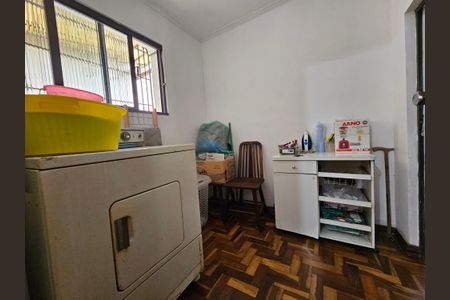Casa à venda com 236m², 5 quartos e 4 vagasQuarto de Serviço