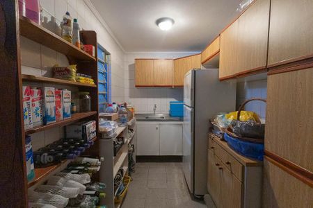 Cozinha  de casa à venda com 5 quartos, 284m² em Vila Paiva, São Paulo