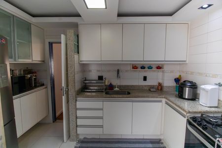 Apartamento à venda com 100m², 3 quartos e 1 vagaCozinha e Área de Serviço