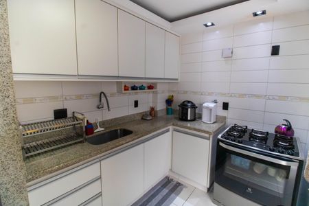 Apartamento à venda com 100m², 3 quartos e 1 vagaCozinha e Área de Serviço