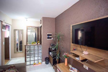 Sala de apartamento para alugar com 2 quartos, 48m² em Serraria, Diadema