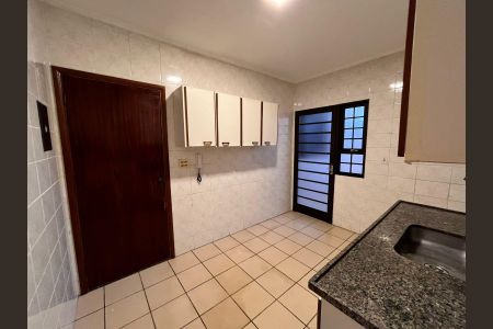 Casa para alugar com 110m², 2 quartos e 2 vagas