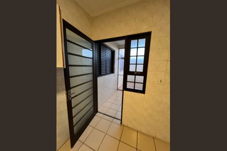 Casa para alugar com 110m², 2 quartos e 2 vagas