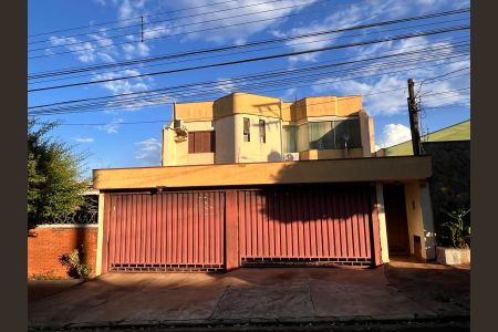 Casa para alugar com 110m², 2 quartos e 2 vagas
