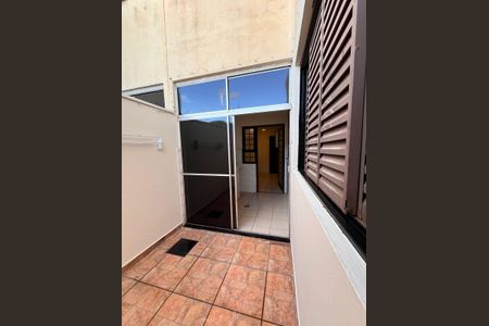 Casa para alugar com 110m², 2 quartos e 2 vagas