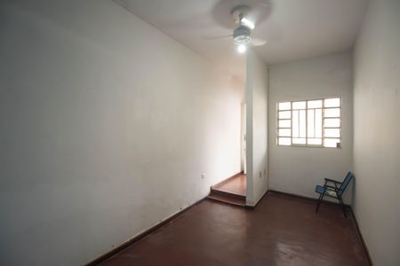 Sala de casa para alugar com 1 quarto, 40m² em Jardim Catarina, São Gonçalo