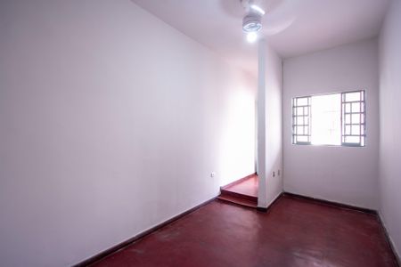 Sala de casa para alugar com 1 quarto, 40m² em Jardim Catarina, São Gonçalo
