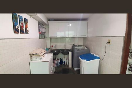 Casa à venda com 250m², 5 quartos e 2 vagasÁrea de Serviço