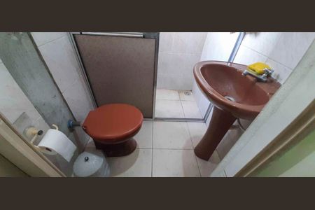 Casa à venda com 250m², 5 quartos e 2 vagasBanheiro