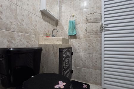 Banheiro de apartamento à venda com 2 quartos, 50m² em Vila Bremen, Guarulhos