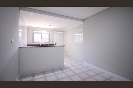 Casa para alugar com 200m², 2 quartos e 3 vagas