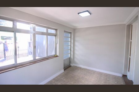 Casa para alugar com 200m², 2 quartos e 3 vagas