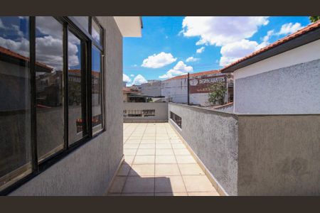 Casa para alugar com 200m², 2 quartos e 3 vagas