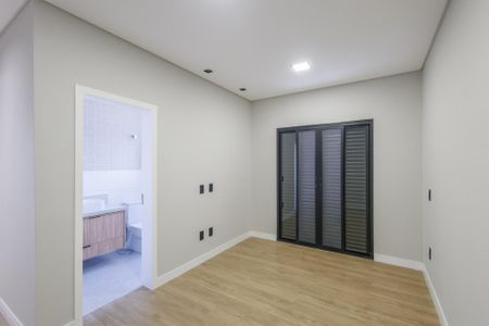 Casa de condomínio para alugar com 264m², 3 quartos e 4 vagasSuíte 3