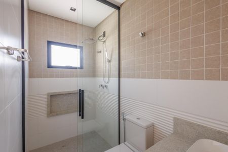 Casa de condomínio para alugar com 264m², 3 quartos e 4 vagasBanheiro Suíte 2