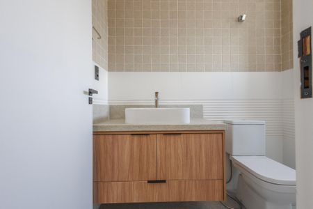 Casa de condomínio para alugar com 264m², 3 quartos e 4 vagasBanheiro Suíte 3