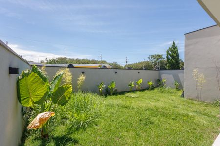 Casa de condomínio para alugar com 264m², 3 quartos e 4 vagasQuintal