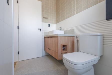 Casa de condomínio para alugar com 264m², 3 quartos e 4 vagasBanheiro Suíte 3