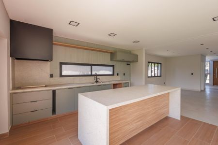 Casa de condomínio para alugar com 264m², 3 quartos e 4 vagasCozinha