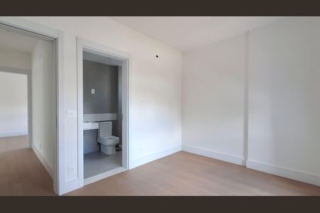 Apartamento à venda com 190m², 3 quartos e 3 vagasSuíte 2