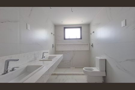 Apartamento à venda com 190m², 3 quartos e 3 vagasBanheiro Suíte Master