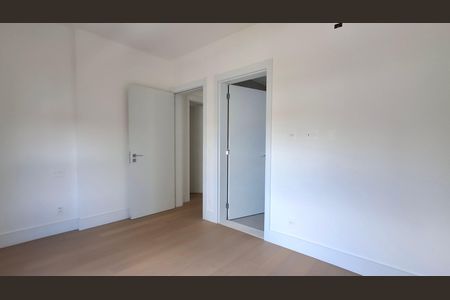 Apartamento à venda com 190m², 3 quartos e 3 vagasSuíte 2