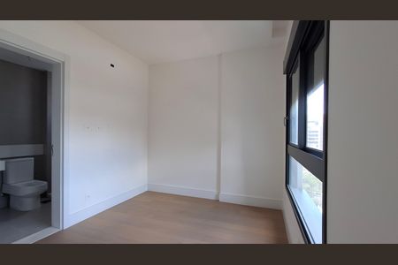 Apartamento à venda com 190m², 3 quartos e 3 vagasSuíte 2