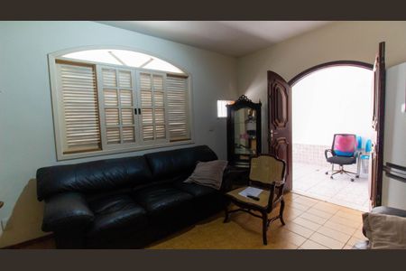 Casa à venda com 5 quartos, 213m² em Piratininga, Niterói