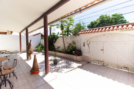 Casa à venda com 213m², 5 quartos e 2 vagas