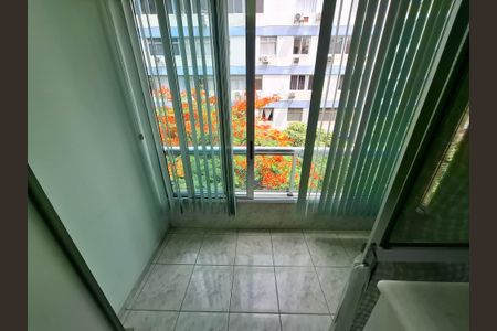 Apartamento para alugar com 73m², 2 quartos e sem vagaVaranda do quarto 2