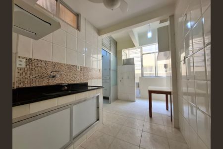 Apartamento para alugar com 73m², 2 quartos e sem vagaCozinha 