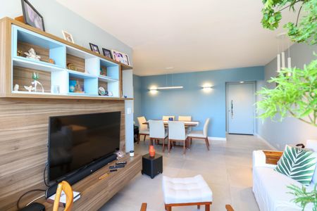 Apartamento à venda com 85m², 2 quartos e 1 vaga Apartamento à venda com 85m², 2 quartos e 1 vagaSala