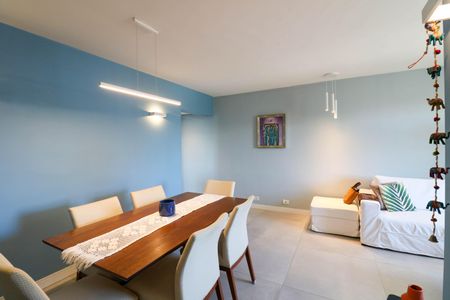 Apartamento à venda com 85m², 2 quartos e 1 vaga Apartamento à venda com 85m², 2 quartos e 1 vagaSala