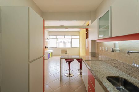 Apartamento à venda com 72m², 2 quartos e 1 vagaCozinha