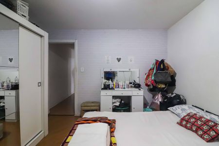 Casa à venda com 102m², 4 quartos e 2 vagas Casa à venda com 102m², 4 quartos e 2 vagasQuarto 1