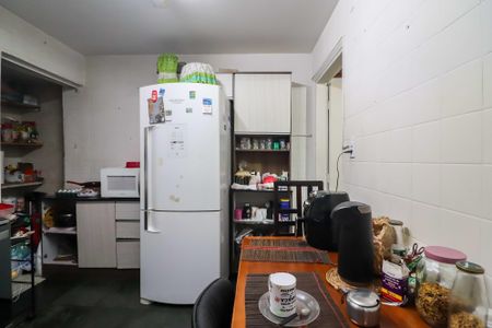 Casa à venda com 102m², 4 quartos e 2 vagas Casa à venda com 102m², 4 quartos e 2 vagasCozinha