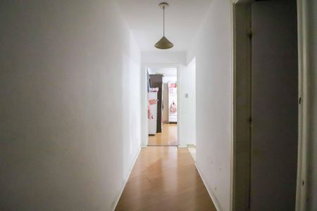 Casa à venda com 102m², 4 quartos e 2 vagas Casa à venda com 102m², 4 quartos e 2 vagasCorredor