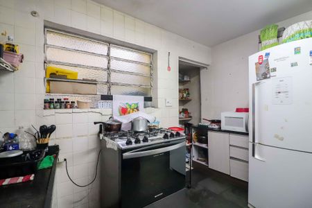 Casa à venda com 102m², 4 quartos e 2 vagas Casa à venda com 102m², 4 quartos e 2 vagasCozinha