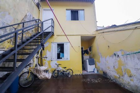 Casa à venda com 102m², 4 quartos e 2 vagas Casa à venda com 102m², 4 quartos e 2 vagasQuintal