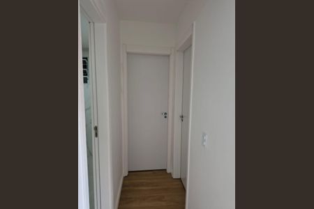 Corredor de apartamento para alugar com 2 quartos, 44m² em Jardim São Luís, São Paulo
