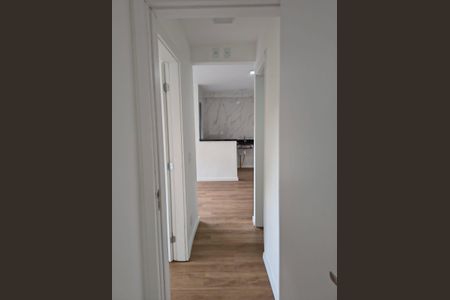 Corredor de apartamento para alugar com 2 quartos, 44m² em Jardim São Luís, São Paulo