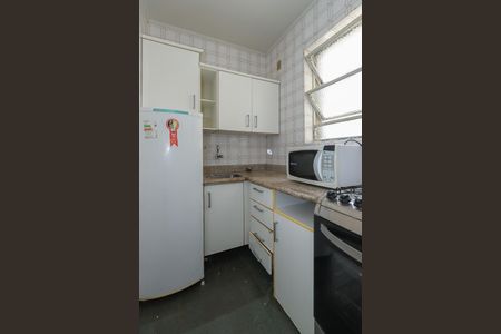 Cozinha de apartamento para alugar com 1 quarto, 29m² em Floresta, Porto Alegre