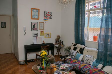 Sala de apartamento à venda com 2 quartos, 61m² em Serra, Belo Horizonte