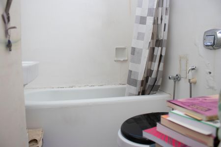 Apartamento à venda com 61m², 2 quartos e sem vaga Apartamento à venda com 61m², 2 quartos e sem vagaBanheiro